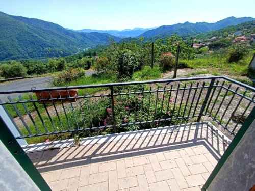 Maison jumelée à Podenzana