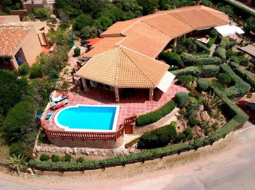 Half-vrijstaande woning in Trinità d'Agultu e Vignola