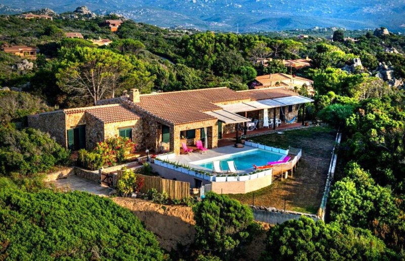 Vrijstaande woning in Trinità d'Agultu e Vignola