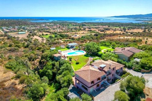 Casa indipendente a San Teodoro