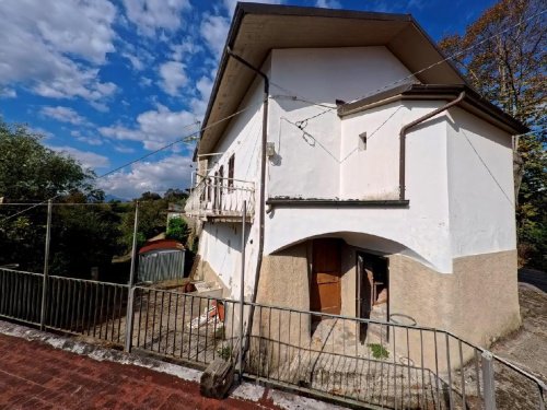 Casa geminada em Aulla