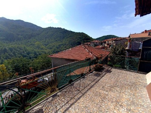 Особняк из двух квартир в Минуччано