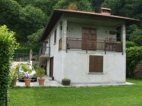 Villa a Pianello del Lario