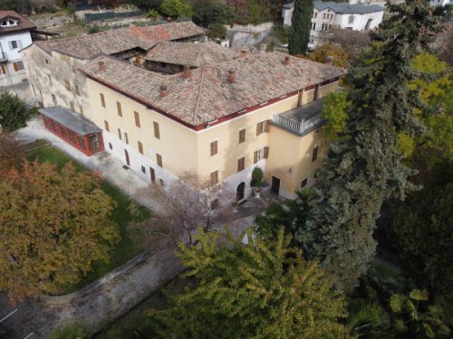 Palácio em Avio