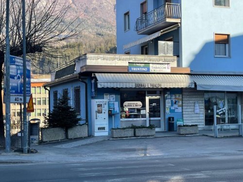 Local commercial à Comano Terme