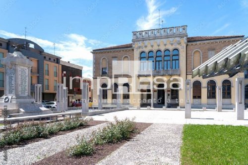 Commercial property in Ceggia