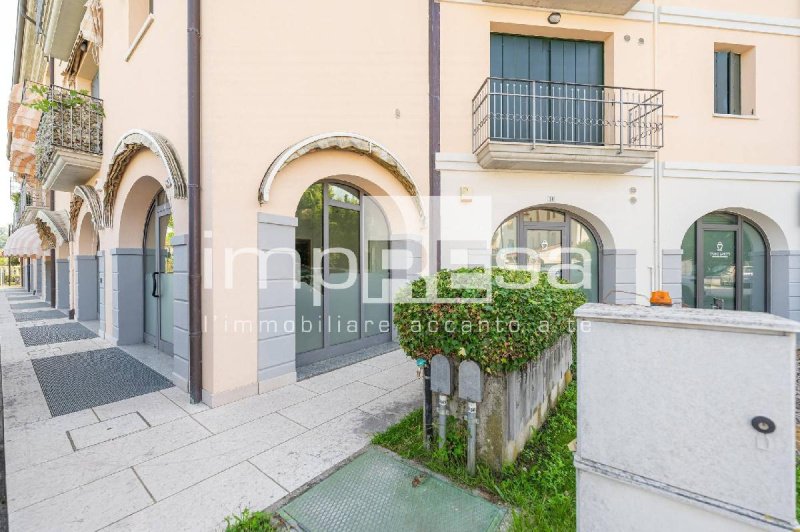 Commercial property in Montebelluna