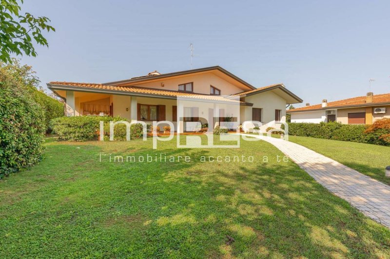 Villa in Azzano Decimo