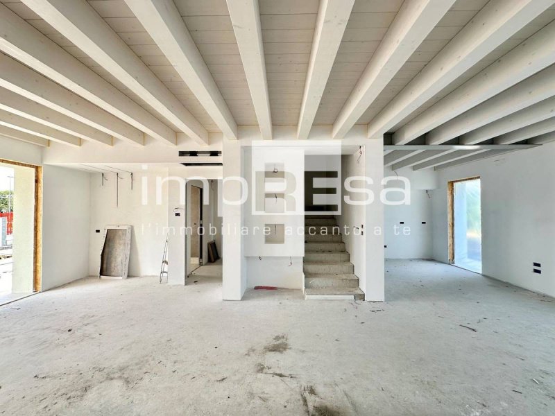 Особняк из двух квартир в Виллорба