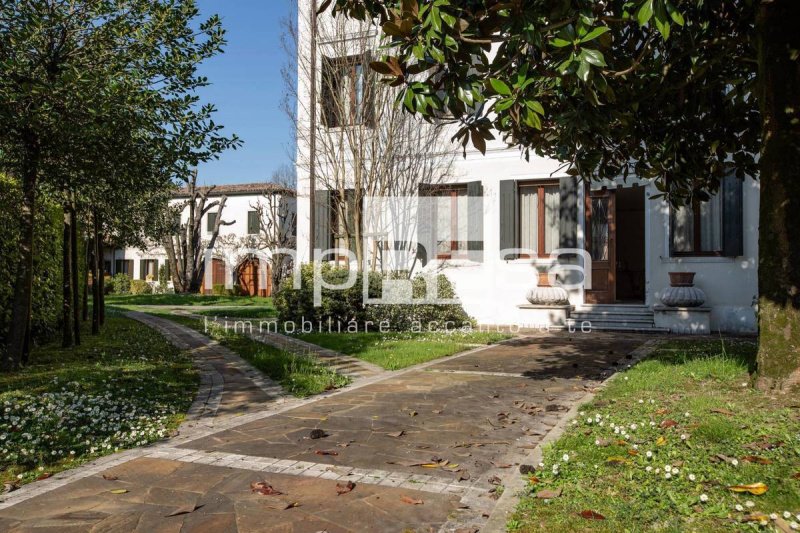 Moradia em Meduna di Livenza