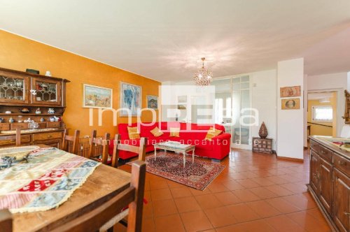 科内利亚诺联排别墅