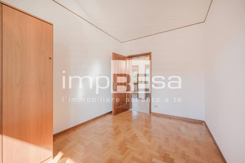 Maison jumelée à Paese