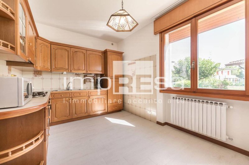 Semi-detached house in Paese