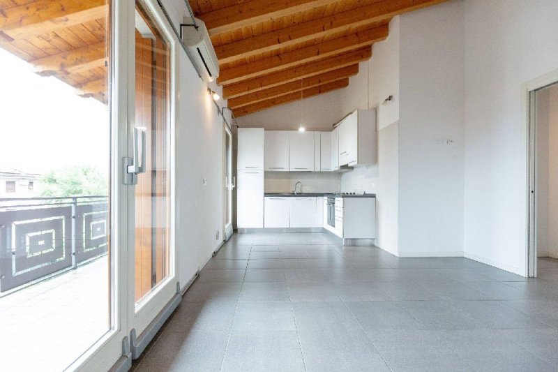 阿扎诺德奇莫公寓