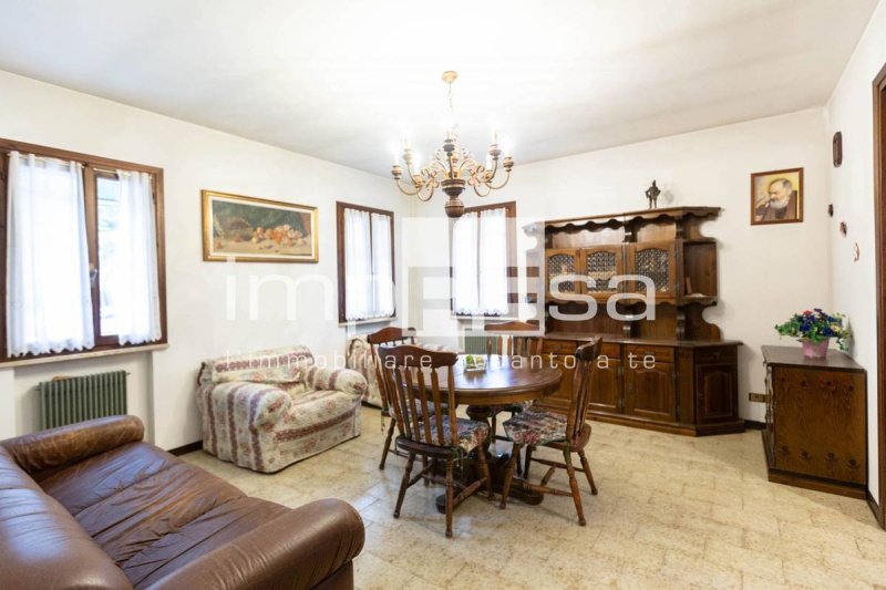 Moradia com terraço em Salgareda