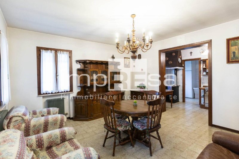 Moradia com terraço em Salgareda