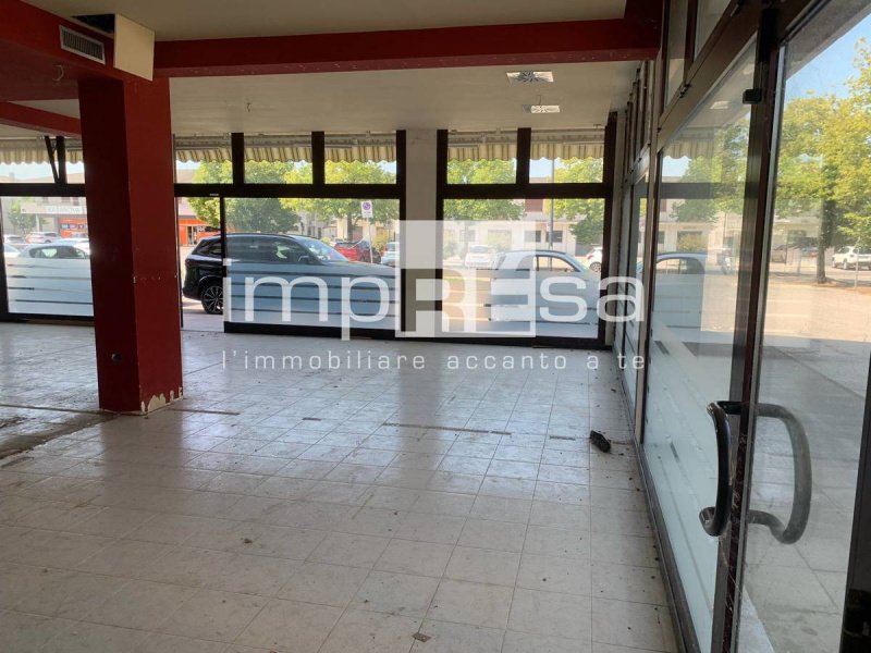 Коммерческая недвижимость в Понте-ди-Пьяве