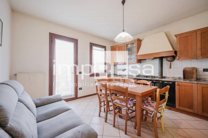 Особняк из двух квартир в Чимадольмо