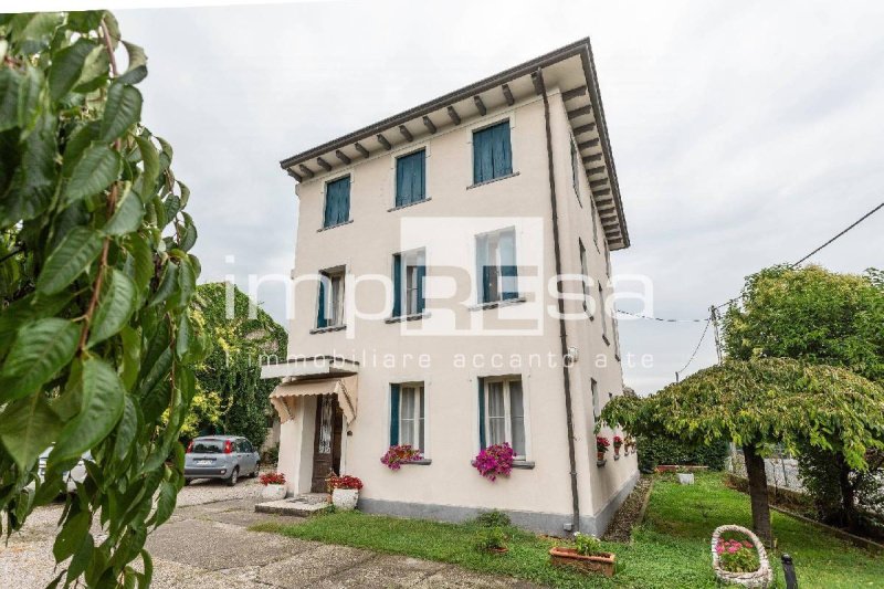 Особняк в Ваццола