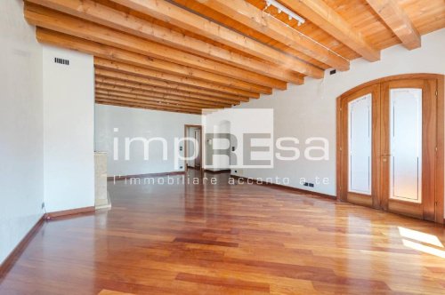 科内利亚诺公寓