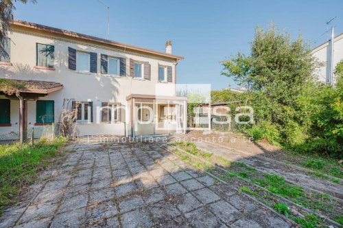 特雷維索半独立房屋