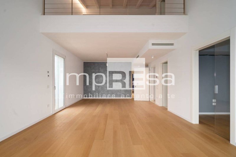 Вилла в Спинея