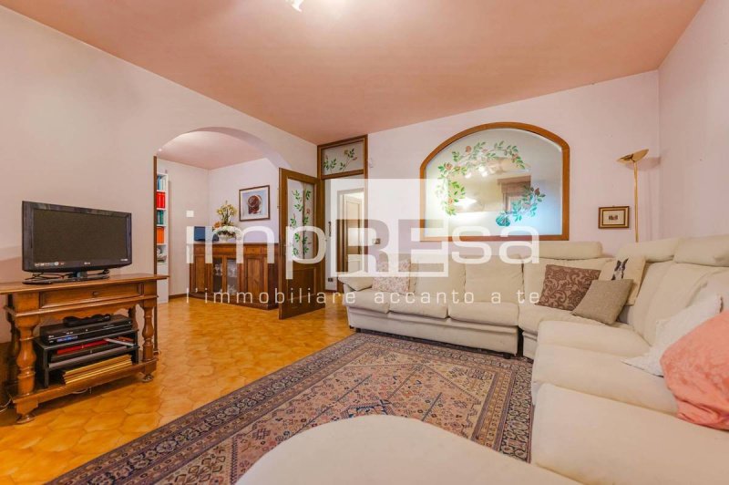 Casa semi indipendente a Paese