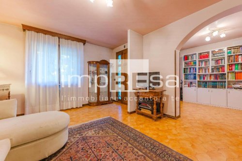 Semi-detached house in Paese