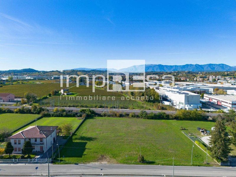 Строительный участок в Санта-Лучия-ди-Пьяве