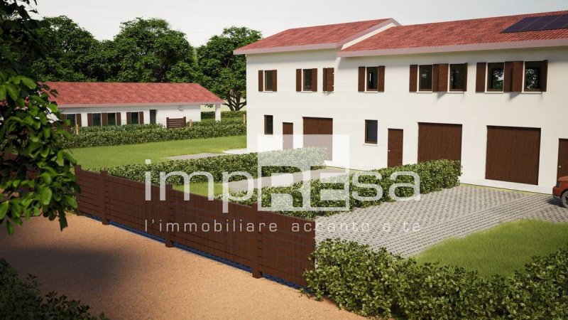 Semi-detached house in Silea