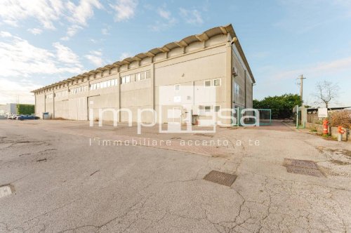 Zakelijk onroerend goed in Ponzano Veneto