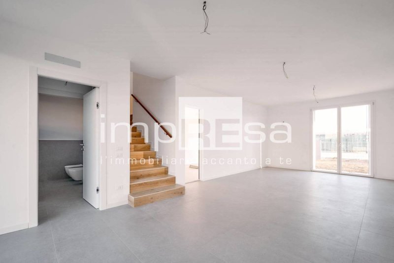 Casa semi-independiente en Silea