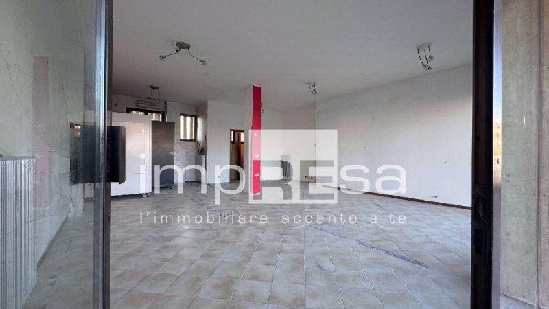 Edifício comercial em Gorgo al Monticano