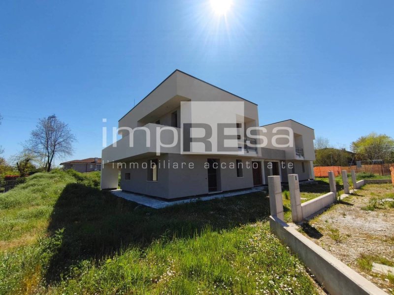 Parhus i Paese