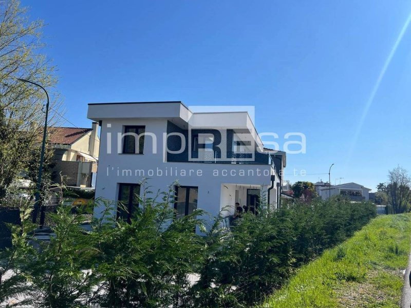 Casa geminada em Veneza
