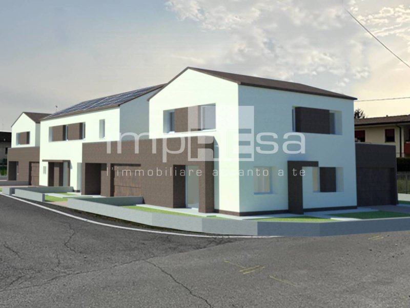 Half-vrijstaande woning in Susegana