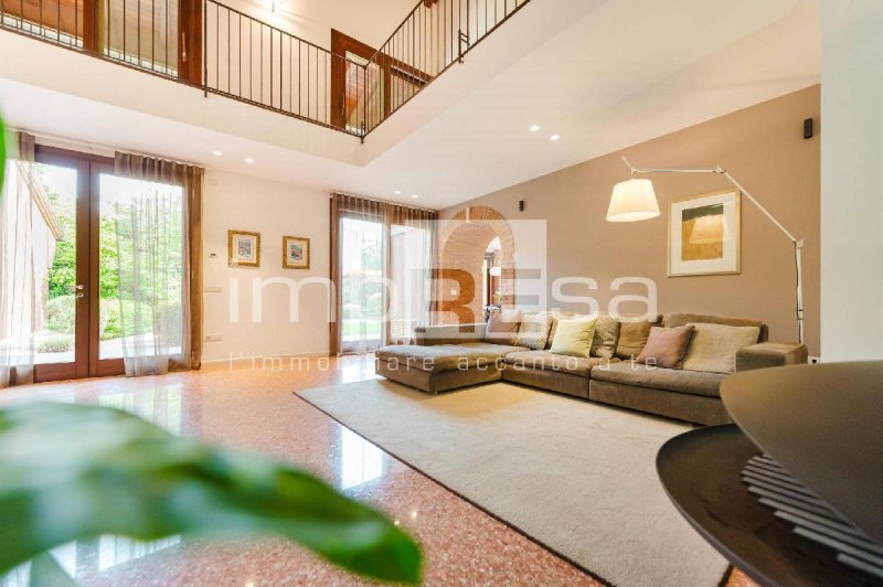Villa i Paese