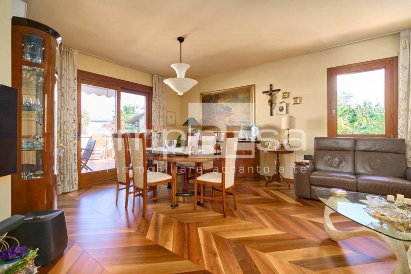 Apartamento em Caerano di San Marco