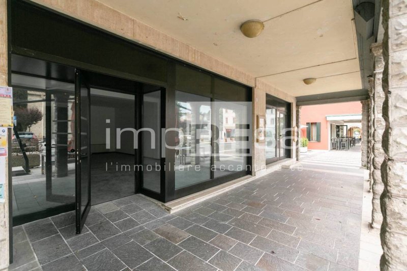 Edifício comercial em Meduna di Livenza