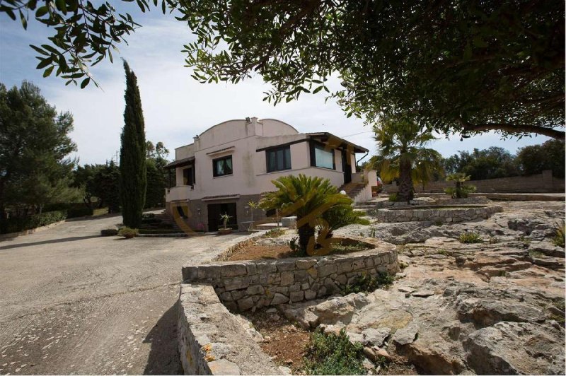 Villa in Ostuni