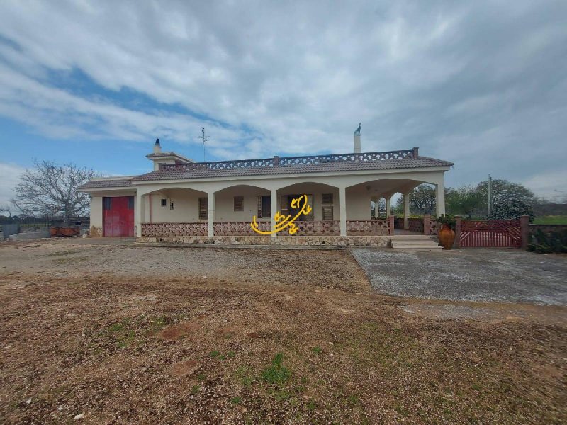 Villa in Noci