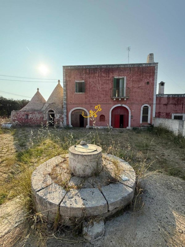 滨海波利尼亚诺乡间房屋