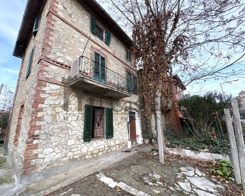 拉戈堡乡间房屋