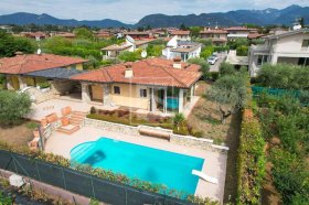 Villa in San Felice del Benaco