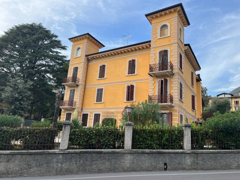 Hus i Gardone Riviera
