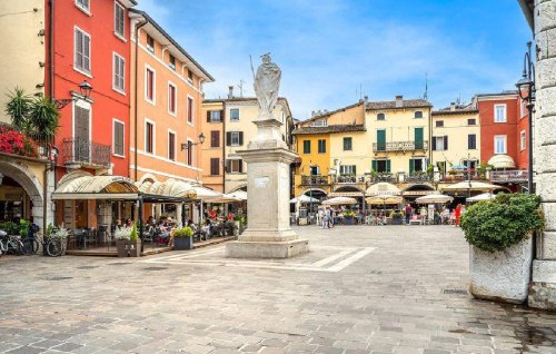 Zakelijk onroerend goed in Desenzano del Garda