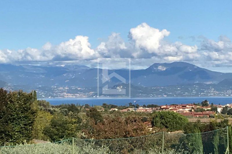 Moradia com terraço em Soiano del Lago