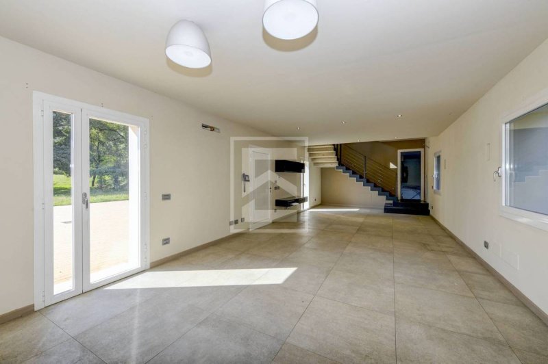 Villa a Lonato del Garda