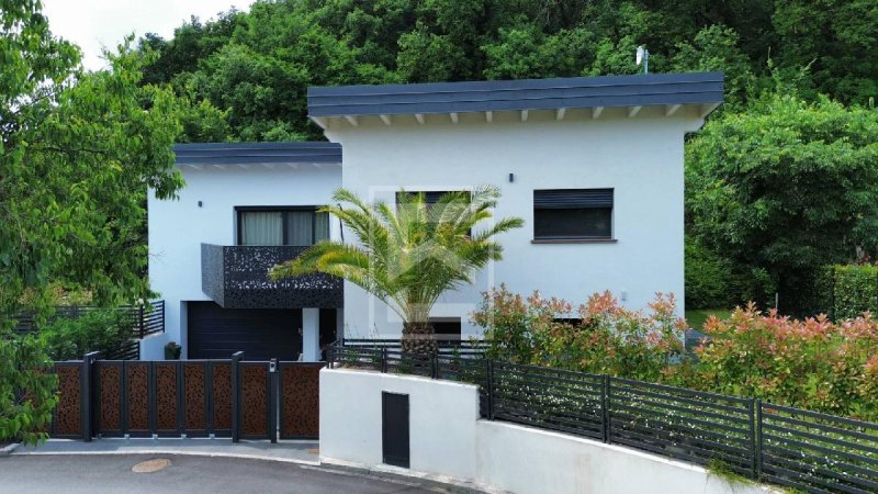 Villa à Padenghe sul Garda