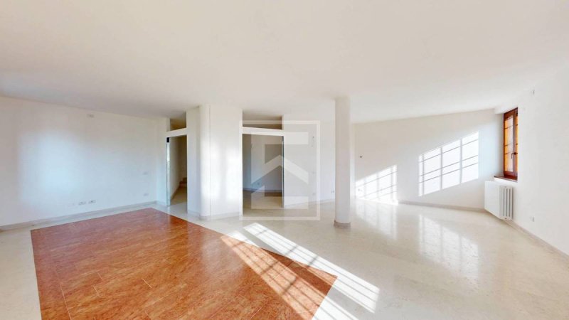 Квартира в Дезенцано-дель-Гарда